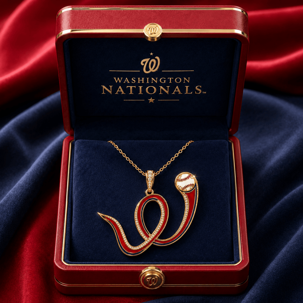 WNT Solid Gold Chain with Diamond Pendant BMD